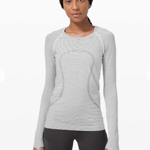 Lululemon Swiftly Long Sleeve Tempo Stripe White and Black size 8 EUC